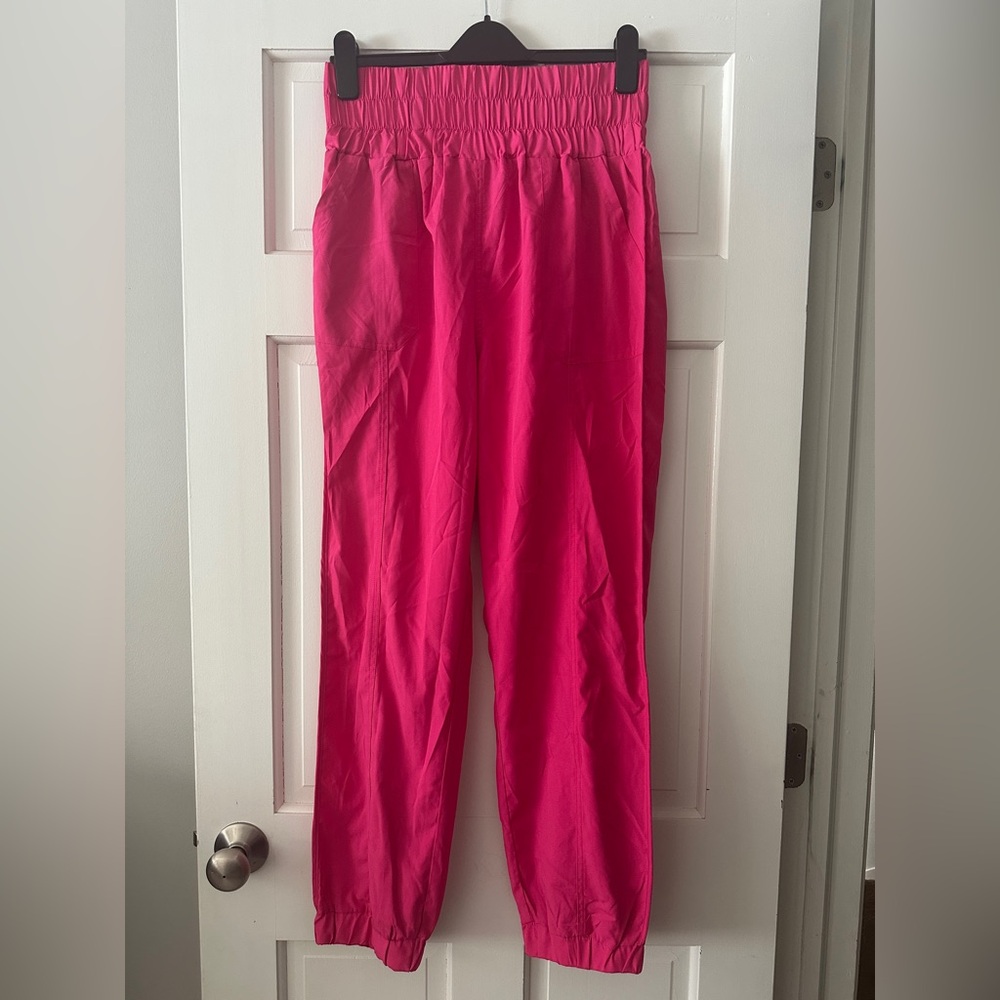 NWT New In Pink Keep Me Close Jogger Pants